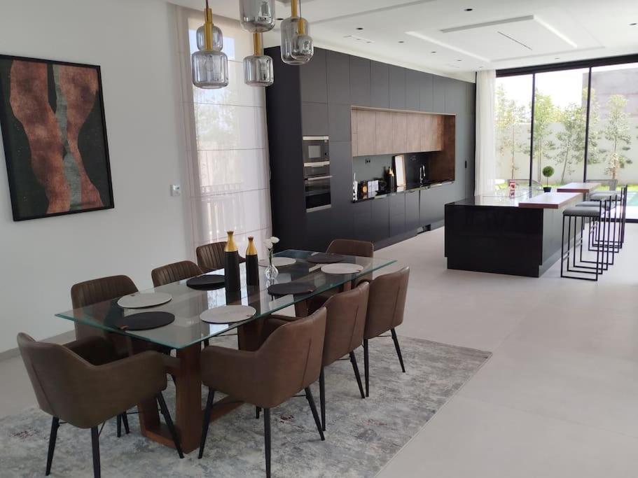 Moderne Au Sein Du Golf Amelkis Villa